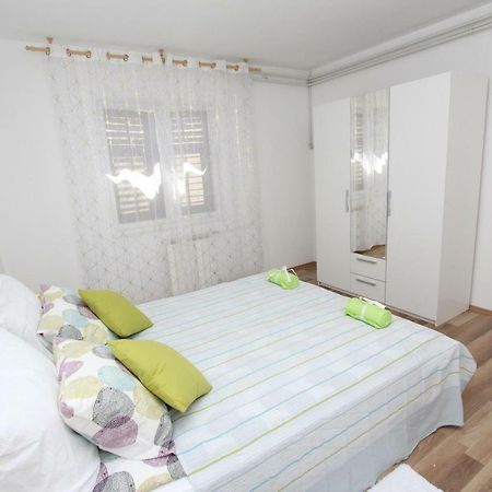 Apartment Paulinic Ровинь Экстерьер фото
