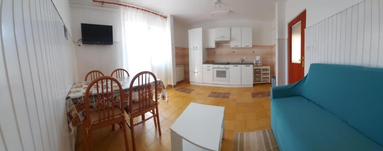 Apartment Paulinic Ровинь Экстерьер фото